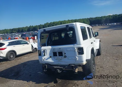 2019 Jeep Wrangler Unlimited Moab 4X4 z USA, uszkodzony, nr VIN 1C4HJXEG2KW596601
